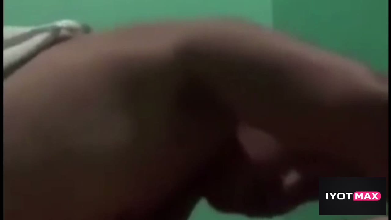 Nahiya si tito kaya may kumot habang kumakantot