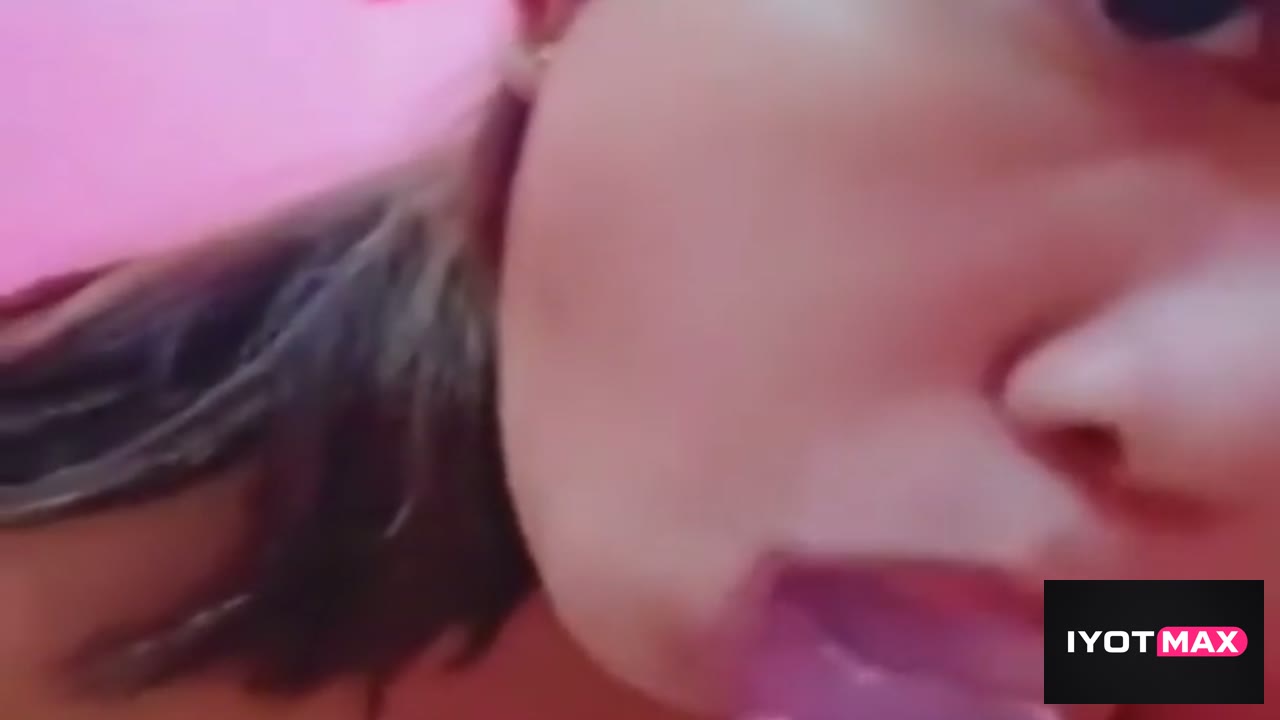 Natatakaman si kesha sa subo ng dildo