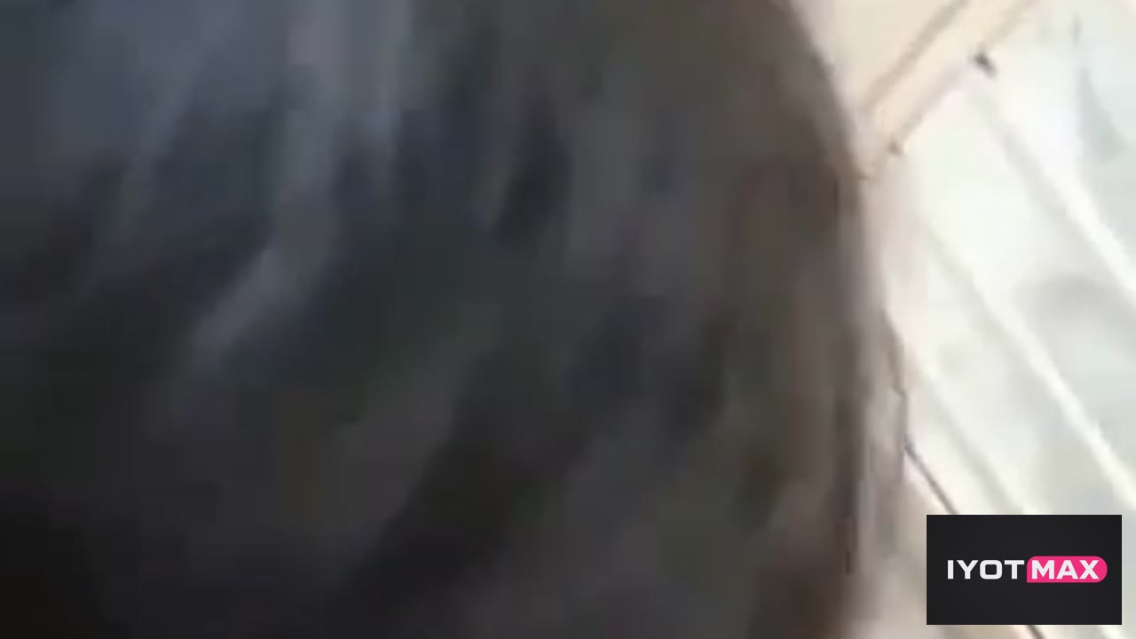 Sa balcony tayo shane